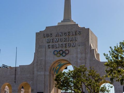 LA City Council Approves Tourism Workers’ Minimum Wage Increase